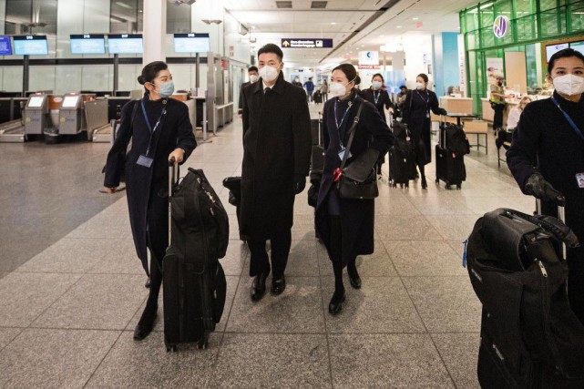 Aéroport Montréal-Trudeau: des voyageurs calmes malgré l'épidémie de coronavirus