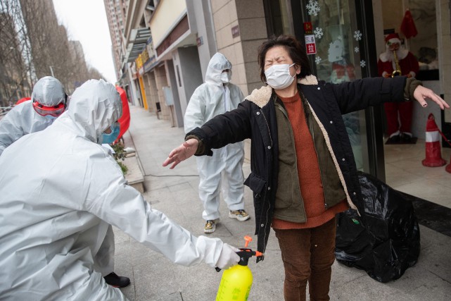 Le coronavirus se propage dans le monde, mais reste concentré en Chine