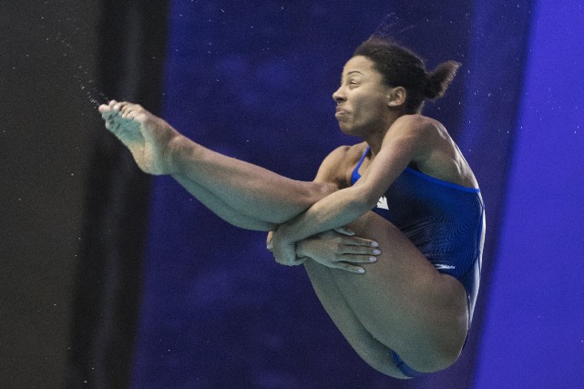 Jennifer Abel gagne l'or au tremplin de 3 m individuel à Montréal