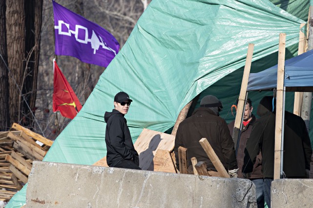 Le blocus à Kahnawake maintenu