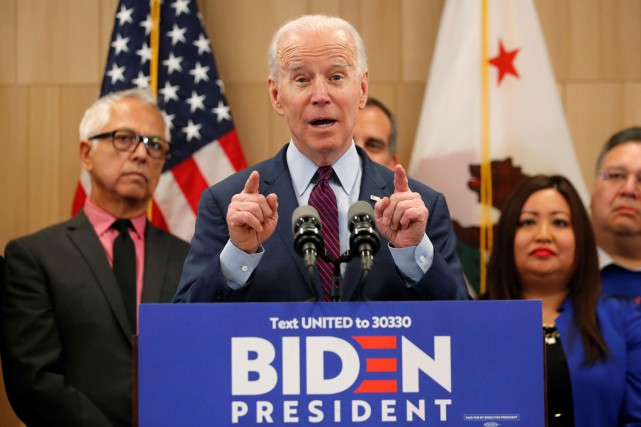 Joe Biden repart en campagne en favori face à Bernie Sanders