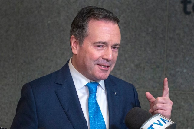 Chefferie conservatrice: Jason Kenney se range derrière Erin O'Toole