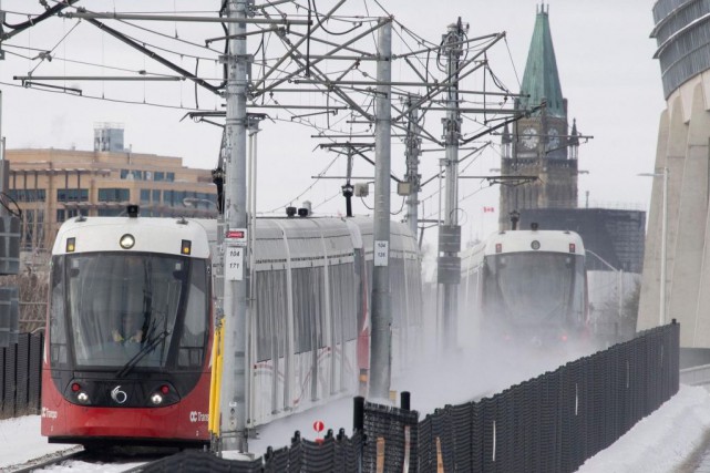 L'O-Train critiqué et moqué par les usagers d'Ottawa