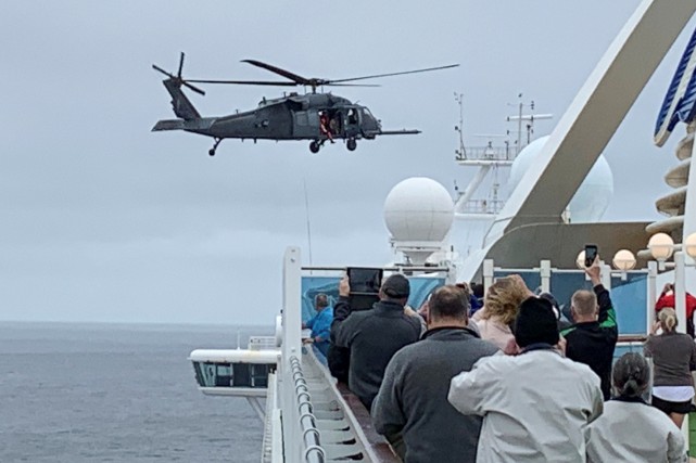 COVID-19: des croisiéristes dans l'incertitude