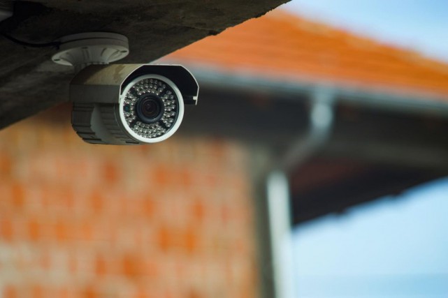 Voisins sous haute surveillance