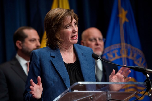 Les Américains à risque devraient faire des provisions, recommande le CDC