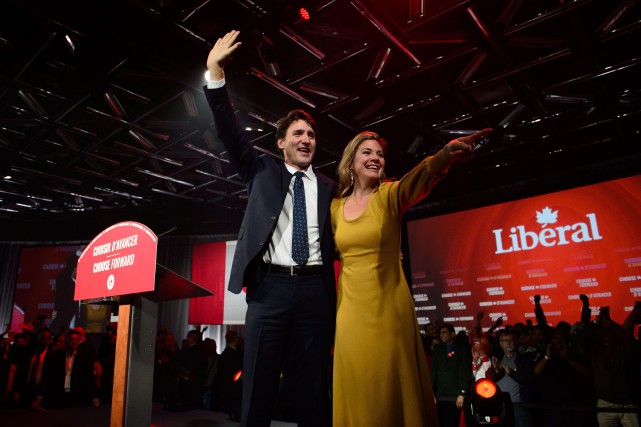 Justin Trudeau s'isole, Sophie Grégoire ressent des symptômes