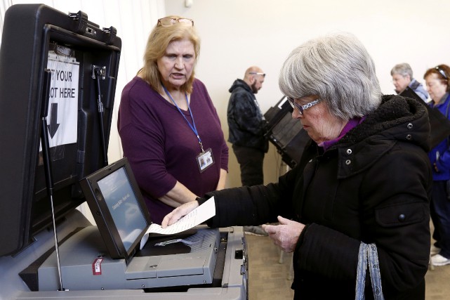 Primaires démocrates: les bureaux de vote ouvrent en dépit du coronavirus