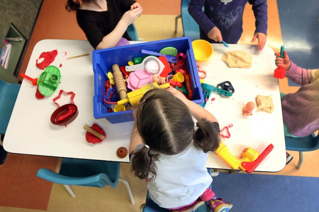 Québec élargit la liste des emplois essentiels