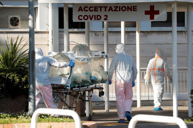 Italie: record de décès pour un pays sur un jour, avec 475 morts