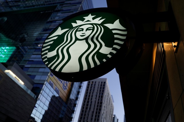 Starbucks ferme ses cafés au Canada
