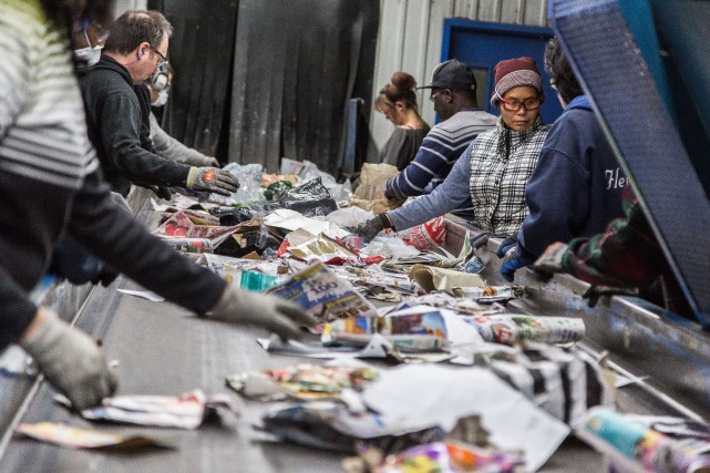 Attention aux mouchoirs souillés dans le recyclage