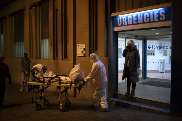 Plus de 800 morts en 24 heures en Espagne