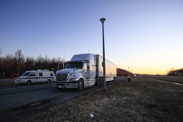 Les camionneurs demandent un répit à Legault