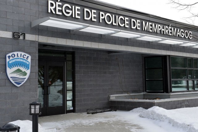 Craintes de contacts avec des policiers infectés à Magog
