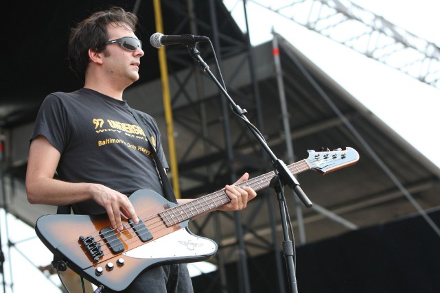 Adam Schlesinger, cofondateur de Fountains of Wayne, meurt de la COVID-19