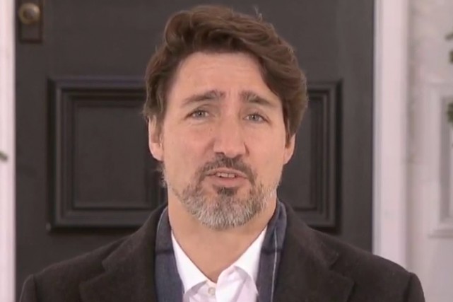 Une livraison de masques en route vers le Canada