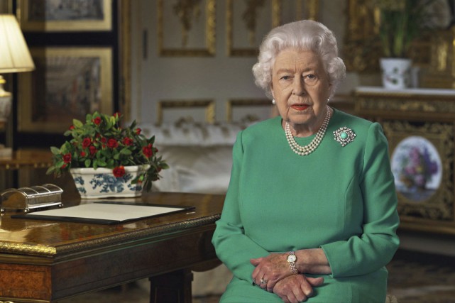 «Nous vaincrons» le coronavirus, assure la reine Élisabeth II