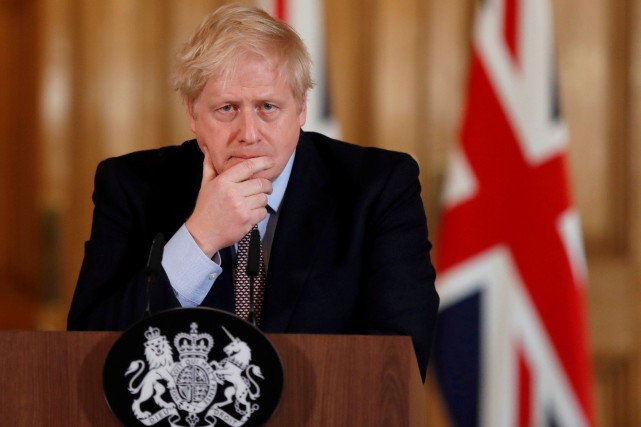 COVID-19: la condition de Boris Johnson continue de s'améliorer