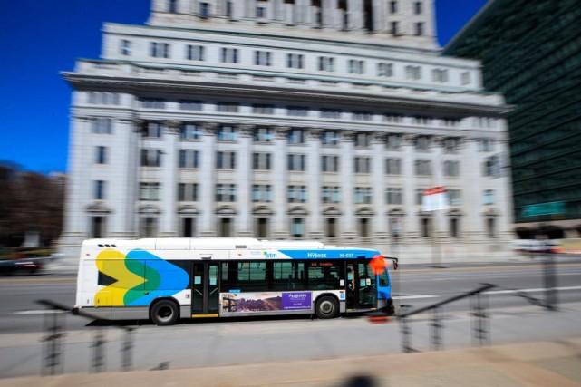 Hausse du nombre de cas à la STM, les chauffeurs d'autobus s'impatientent