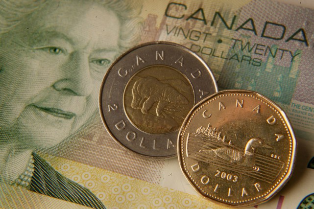 Le salaire minimum passera à 13,10 $ au Québec le 1er mai