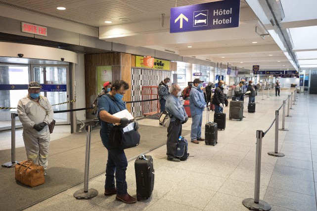 Transport aérien: le port du masque obligatoire dès lundi