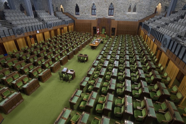 Les conservateurs forcent le retour aux Communes