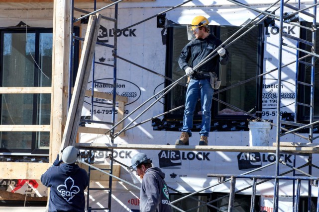 Réouverture des chantiers de construction résidentielle: Purell, visières et désinfection des outils