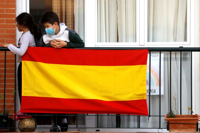 Confinement: le gouvernement espagnol demande «pardon» aux enfants