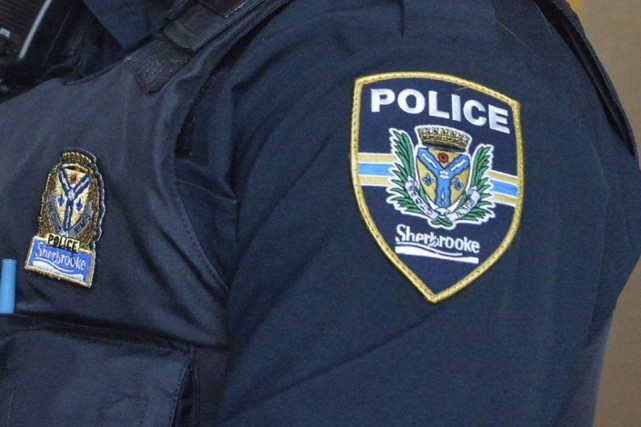 Distanciation: un récalcitrant frappe un policier