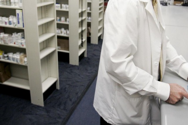 Pharmacologie: ordonnances à l'aveugle en série