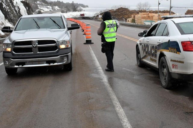 Contrôles routiers: dernière étape du déconfinement, selon un expert