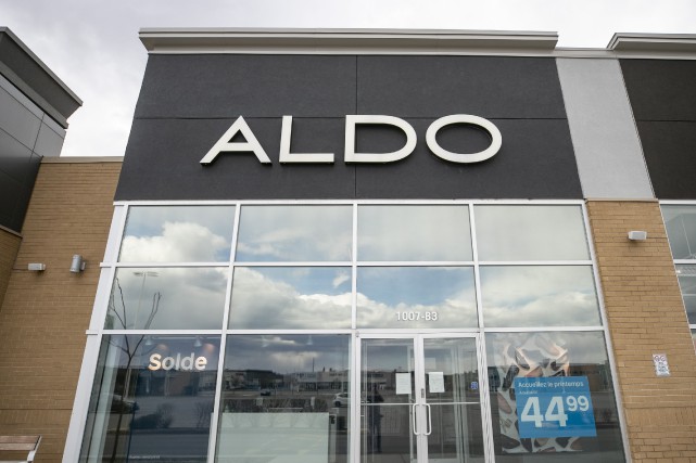 Aldo fermera près de la moitié de ses magasins