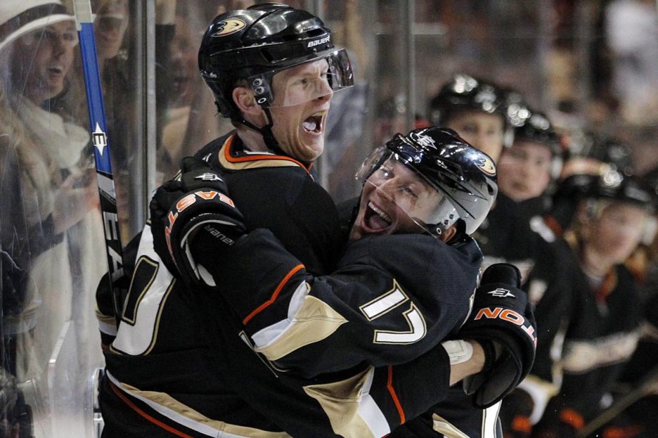 Corey Perry marque son 50e but de la saison | La Presse