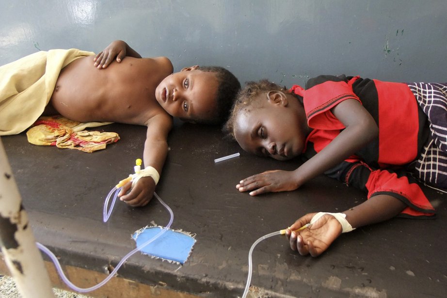 354173-enfants-souffrent-malnutrition-recoivent-nutriments.jpg