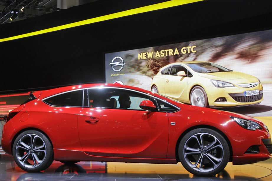 L Opel Astra Gtc Au Canada Sous L Ecusson Buick La Presse