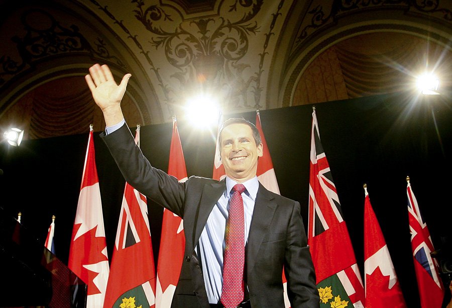 Dalton McGuinty, candidat libéral réélu dans Ottawa-Sud, en... (Patrick Woodbury, LeDroit)