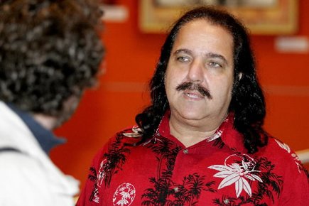 [LE TOPIC A LA CON] le dernier qui poste... poste - Page 23 520111-ron-jeremy-milite-activement-pour