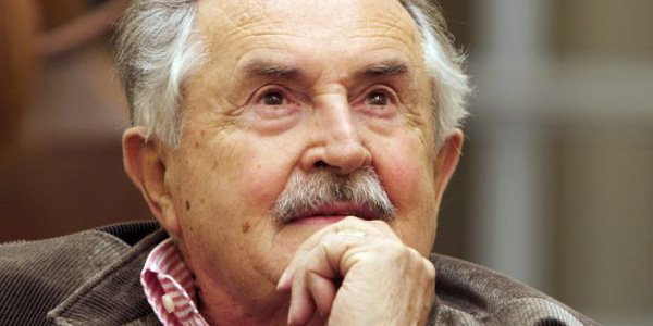 Le poète et scénariste italien Tonino Guerra, qui a travaillé avec les... (AFP)