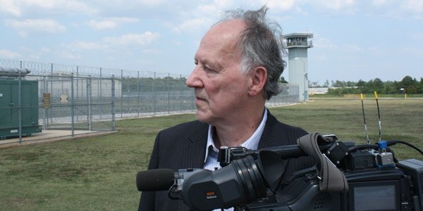 Werner Herzog lors du tournage de Into the... (Investigation Discovery)
