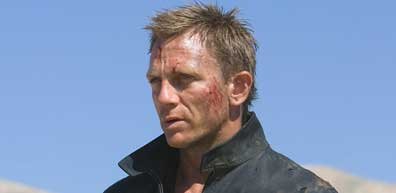Daniel Craig alias Bond, James Bond...... (Photo Associated Press)