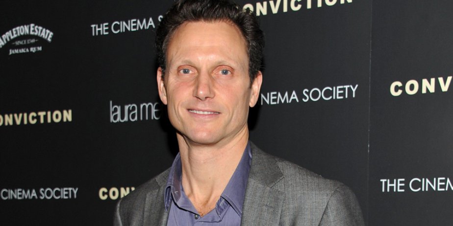 Le réalisateur Tony Goldwyn... (AP)
