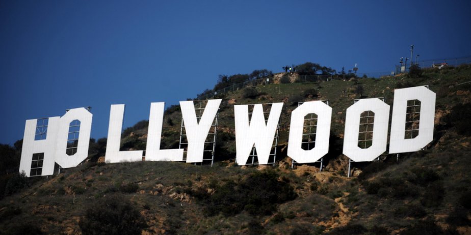 Les lettres géantes HOLLYWOOD, surplombant Los Angeles, sont désormais à... (AFP)
