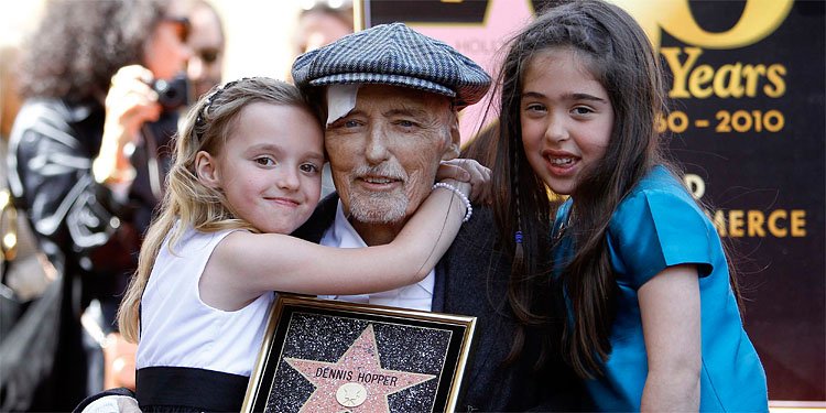 Dennis Hopper a maintenant une place permanente à Hollywood. (Reuters)