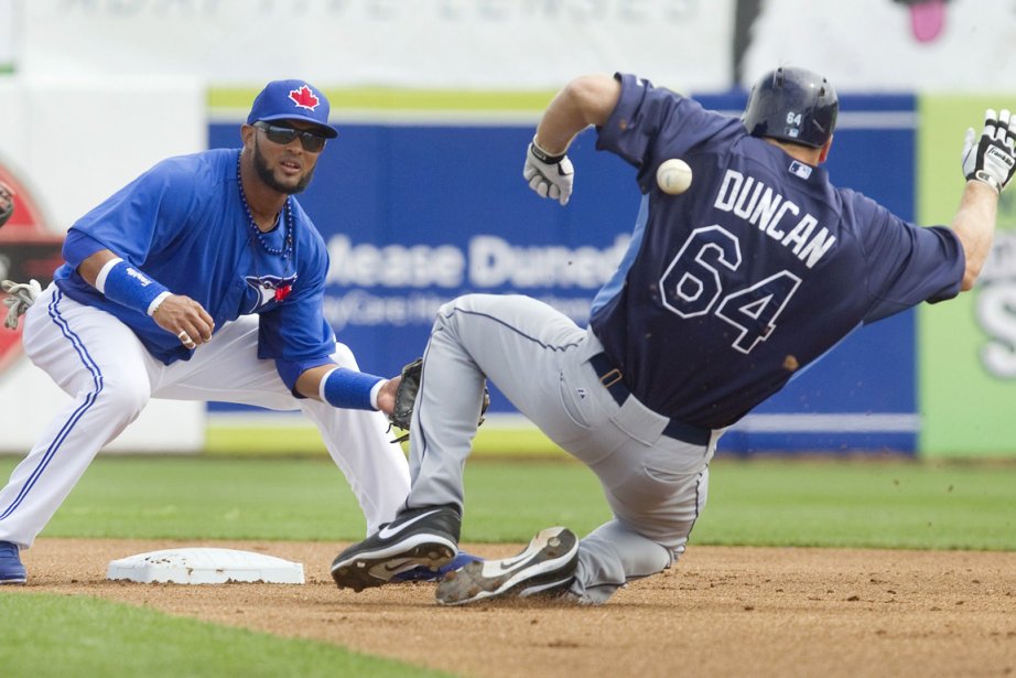 Emilio Bonifacio et ses coéquipiers des Blue Jays... (Photo : Fred Thornhill, Reuters)