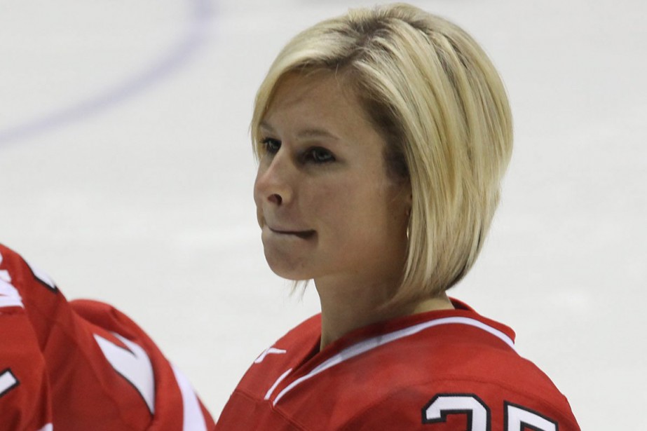 La hockeyeuse canadienne Tessa Bonhomme a annoncé qu'elle se retir...