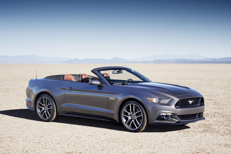 Ford mustang roadster