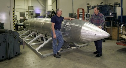 Une bombe GBU-43, pesant environ 10 000 kilos....