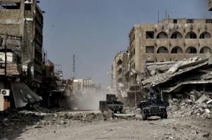 Les forces irakiennes patrouillent la partie ouest de...