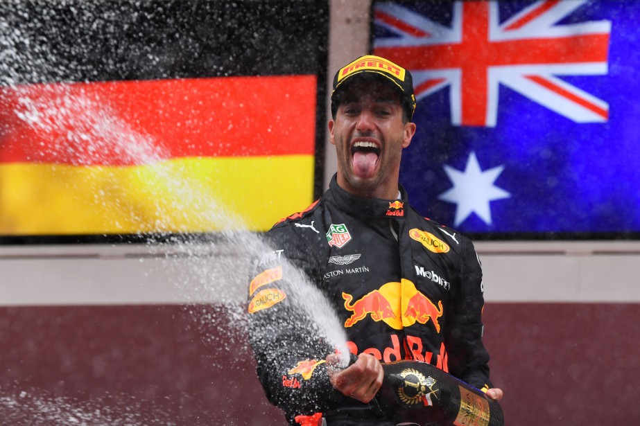 Daniel Ricciardo a c?l?br? sa victoire au GP... (photo AFP)